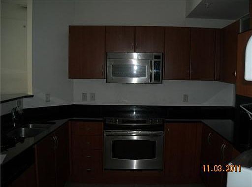 4th image of 804 Windward Way #410