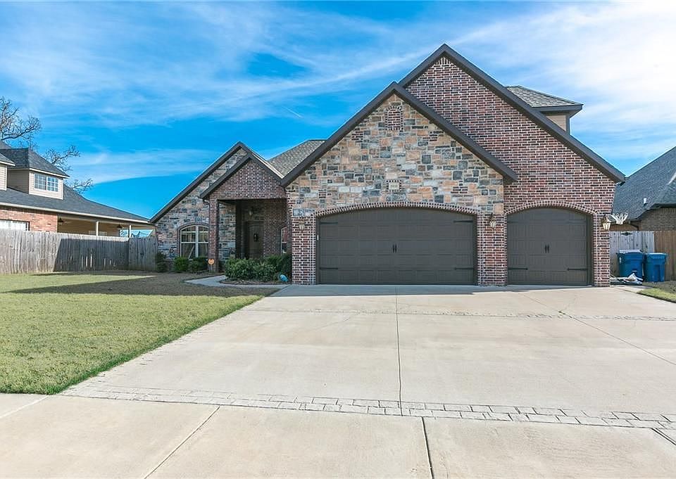 1st image of 2603 Aster Way