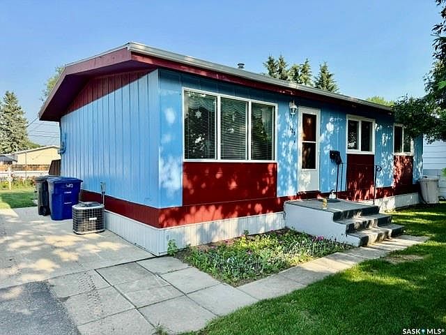 1st image of 520 3rd STREET