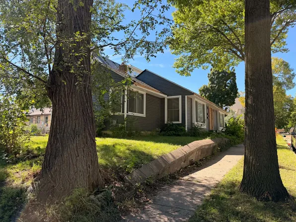 1064 Lawson Ave E, Saint Paul, MN 55106