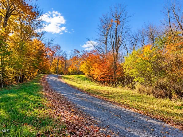 307 E Hollow Road, Petersburgh, NY 12138