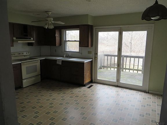5th image of 3 Garland Ct