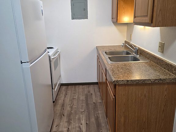 3rd image of 618 Heritage Dr #15