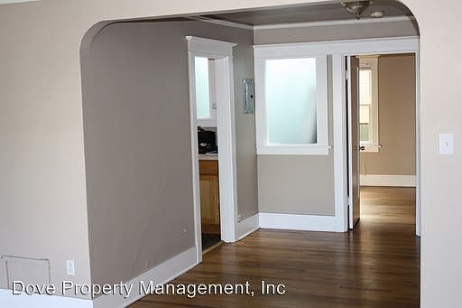5th image of 2214 Broadway St