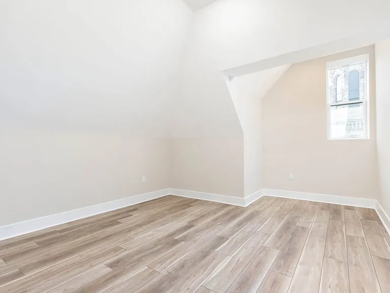 1020 N 48th St #301A — Photo 7