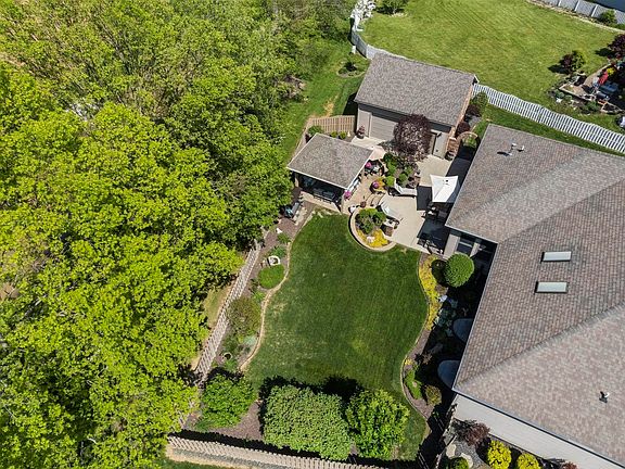 3rd image of 770 N Admirals Pointe Dr