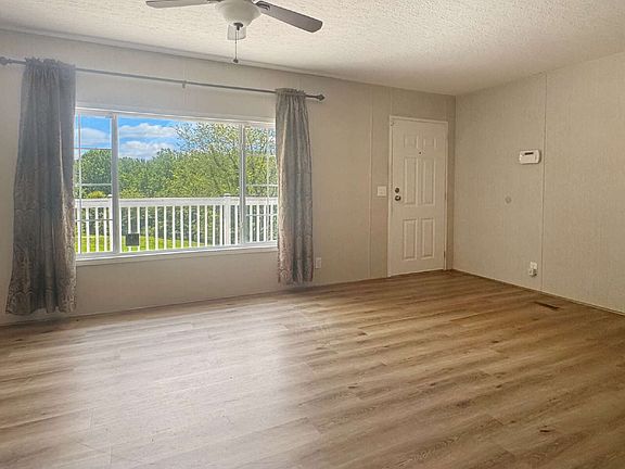 4th image of 2496 Venture Dr
