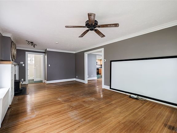 5th image of 607 Laurelton Rd