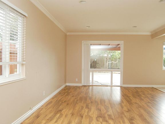 5th image of 2511 Borton Dr