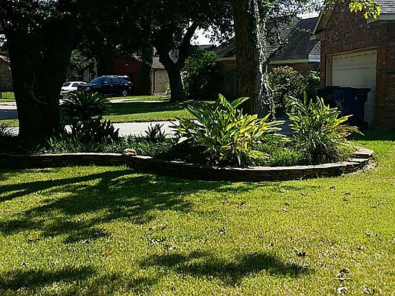 2nd image of 8911 Arlington Forest Dr