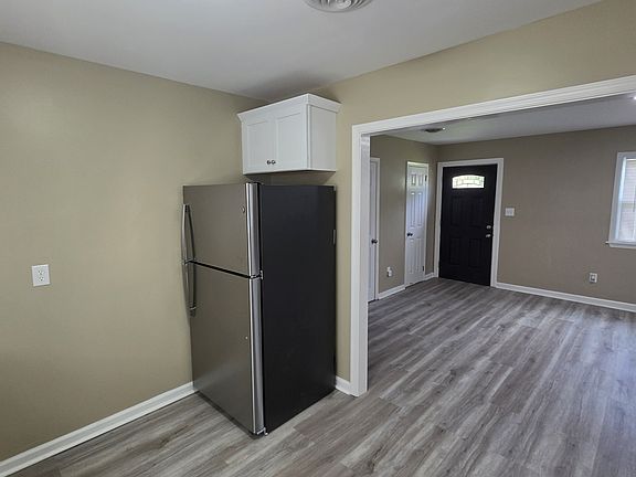 5th image of 132 Walnut Dr