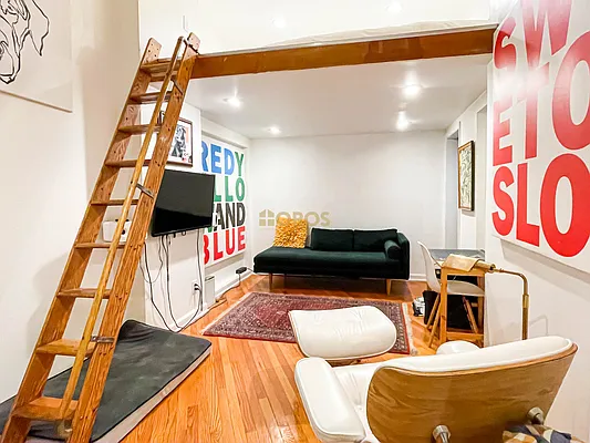 Rented by City Connections Realty | media 18