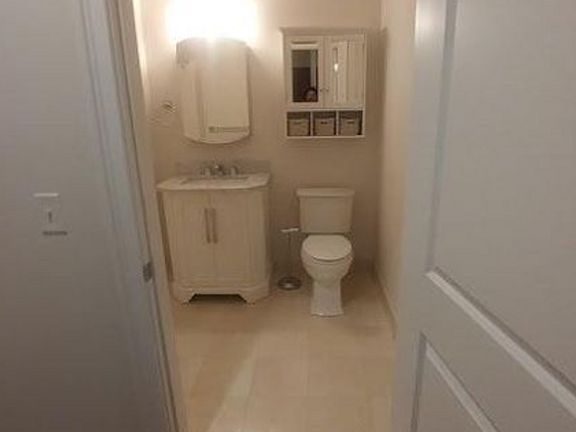 3rd image of 60 Crompton Ave APT 105