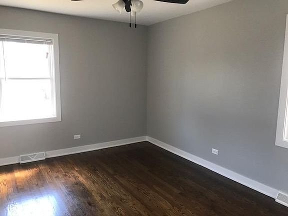4th image of 10855 S Central Park Ave