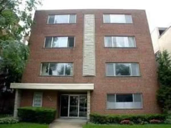 2722 Central St, Evanston, IL 60201