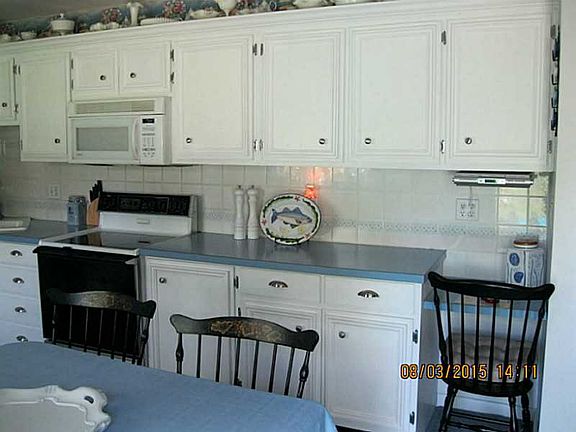 2nd image of 298 N Main St