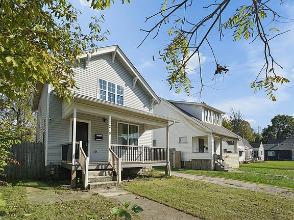3rd image of 218 Whitethorne Ave
