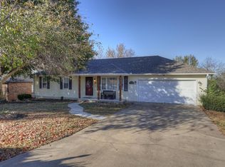 714 Crockett Dr, Webb City, MO 64870