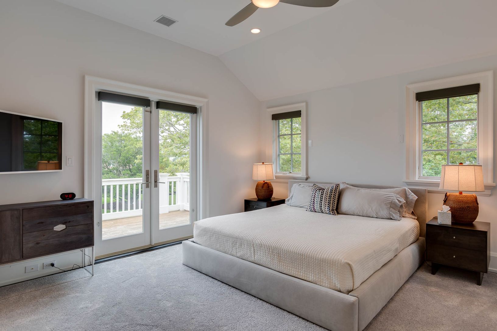  Ensuite Bedroom with Balcony