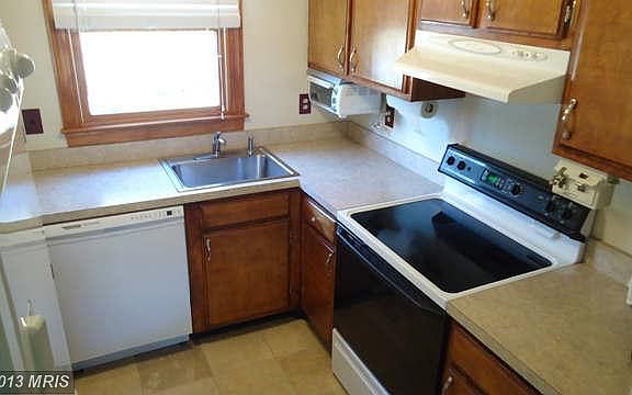 5th image of 12315 Woodlawn Ct