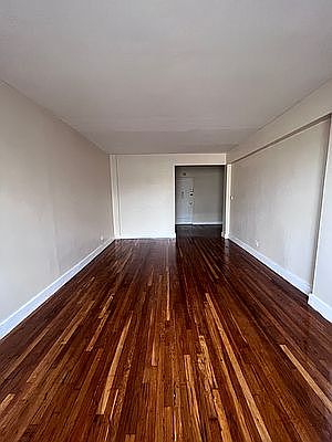 2nd image of 50 Kenilworth Pl APT 2A