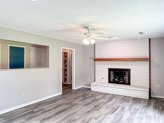 4th image of 1803 SE 18th St