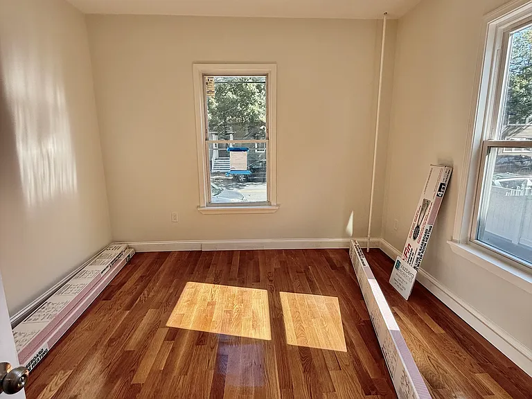 122 Chestnut St #2 — Photo 3