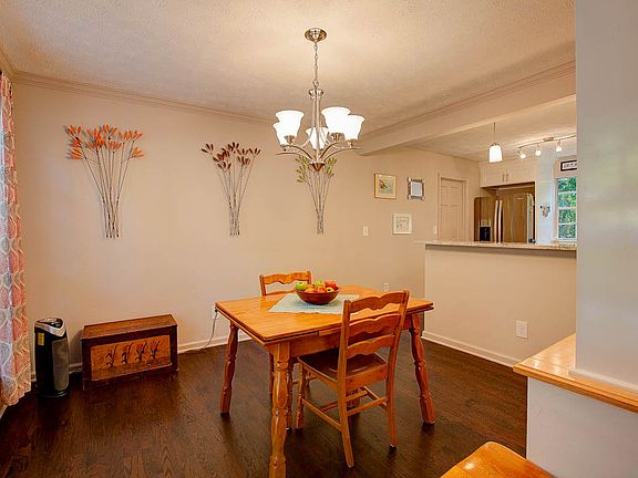5th image of 6176 Mountcreek Pl