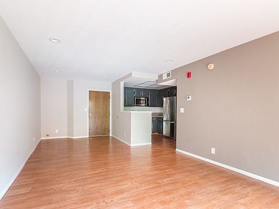 4th image of 22100 Burbank Blvd Unit 267G