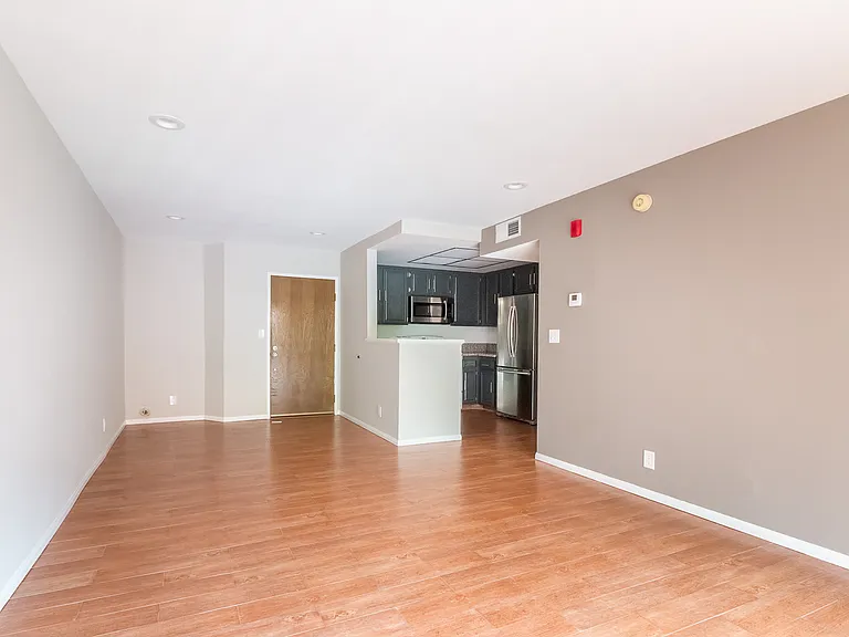 22100 Burbank Blvd #G-267 — Photo 4