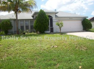 302 NE 18th Pl, Cape Coral, FL 33909