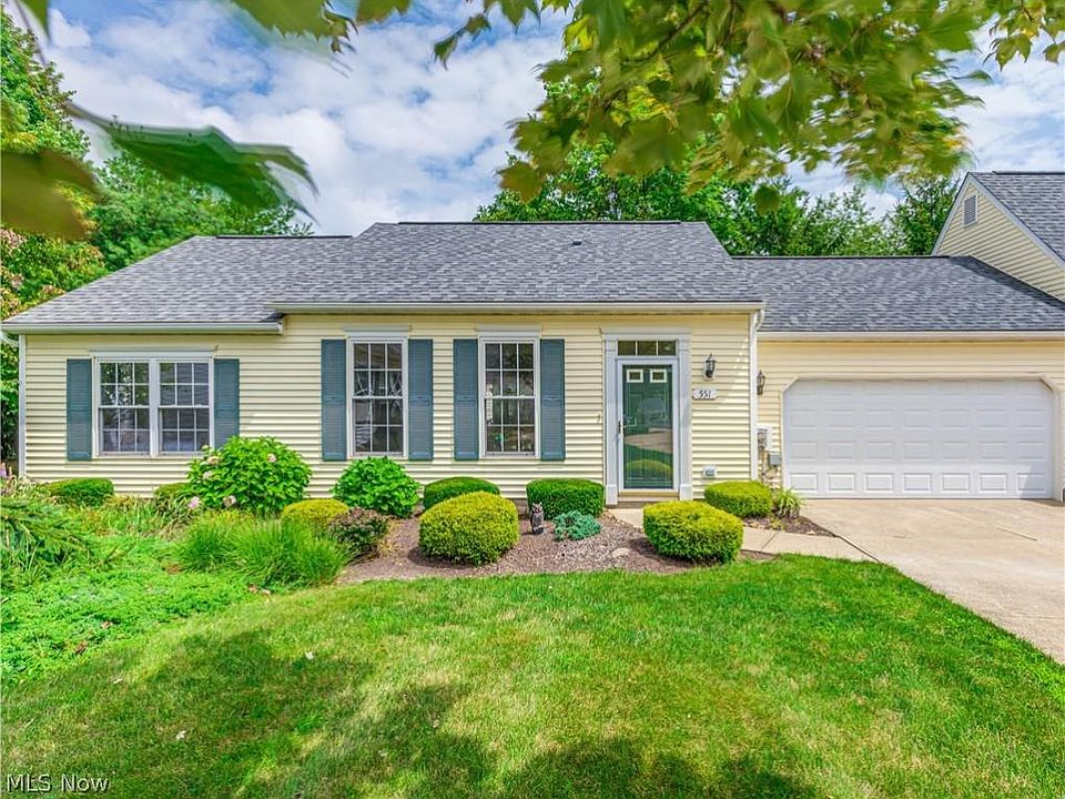 1st image of 551 Parkside Ln #15