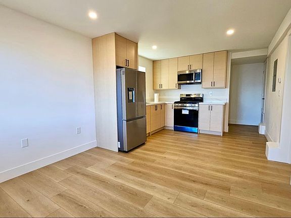 2nd image of 16 Crestview Ave #2