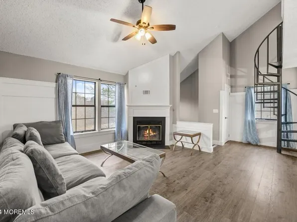 205 Violet Lane, Jackson, NJ 08527