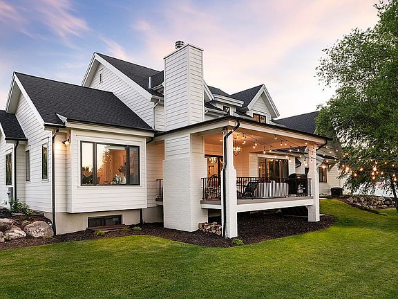 4th image of 835 E Canyon Breeze Ln