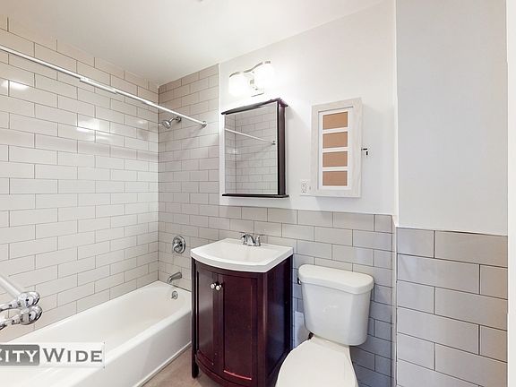 3rd image of 1570 2nd Ave #1F