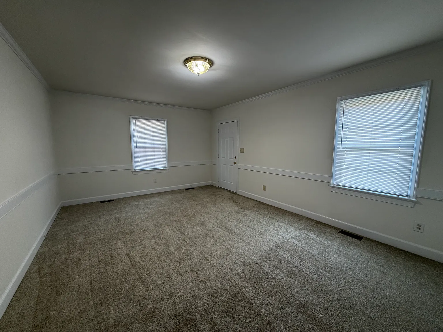 2 bed, 1047 sqft, $1,095 — Photo 2