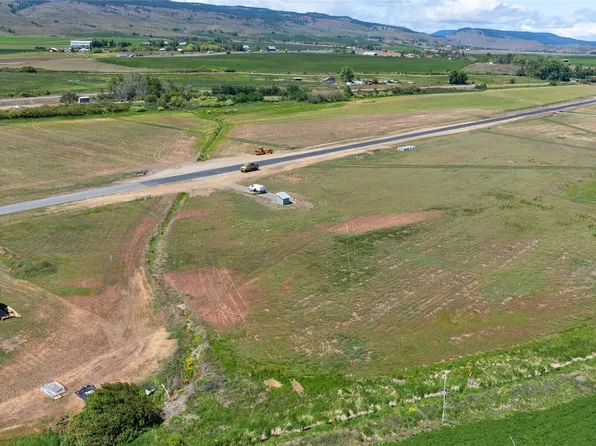 521 Thorp Landing Lane, Thorp, WA 98926