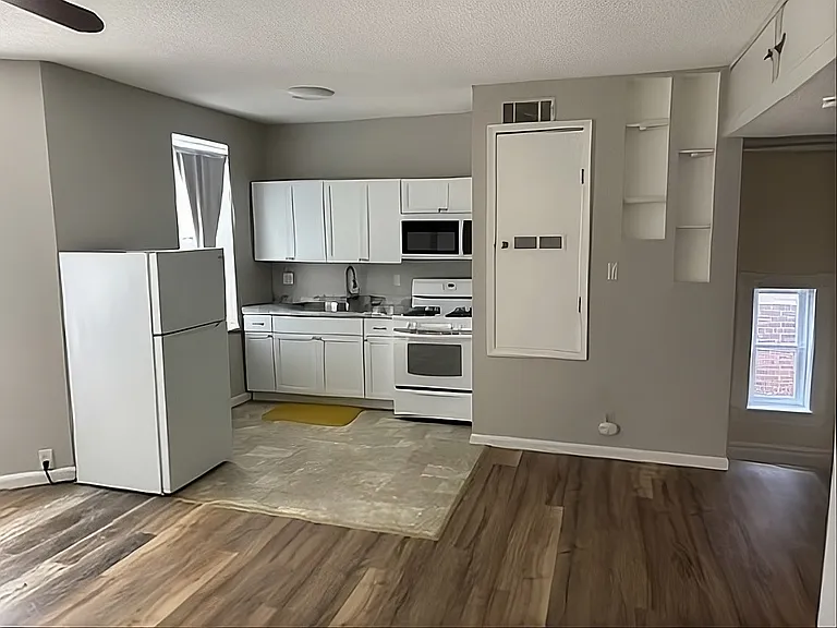 4972 Botanical Ave #B — Photo 2
