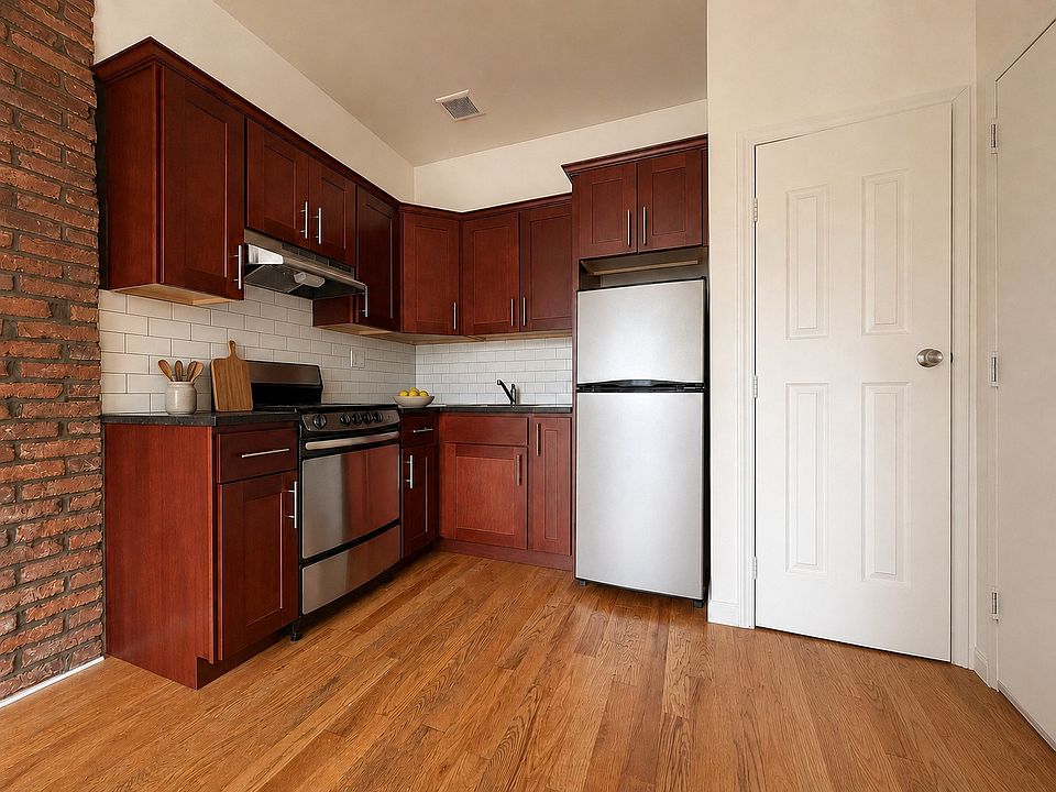 1st image of 368 Hancock St #3A