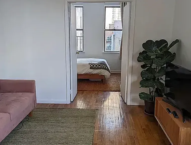 320 E 34th St #4A — Photo 2