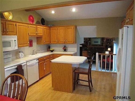 5th image of 815 Donegal Dr