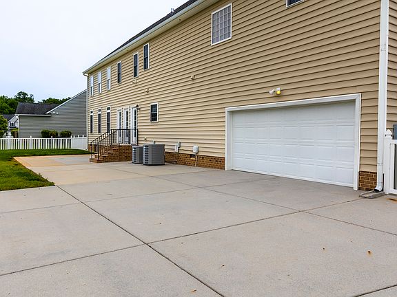 12306 Declaration Ave-12_05162023