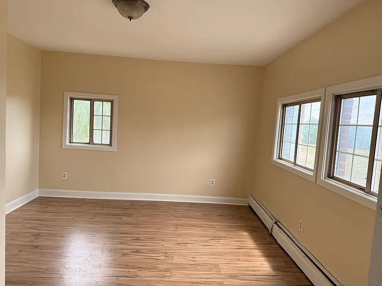 476 Wethersfield Ave — Photo 11