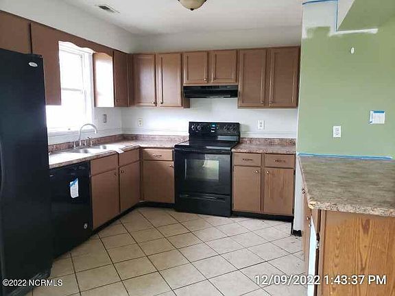 3rd image of 1056 Birchwood Ln