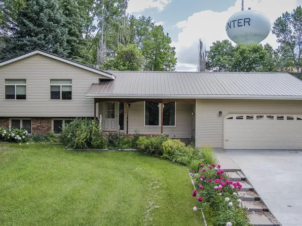 215 Yatsin Ave, Center, ND 58530