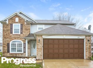 6736 Berkshire Dr, Zionsville, IN 46077