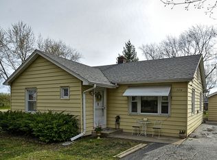 7209 Hamilton Ave, Burr Ridge, IL 60527