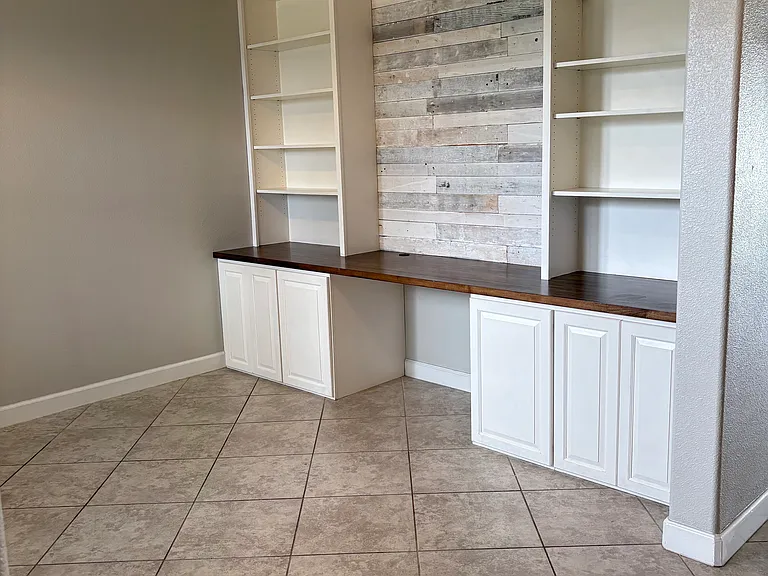 flex room/ office with built ins