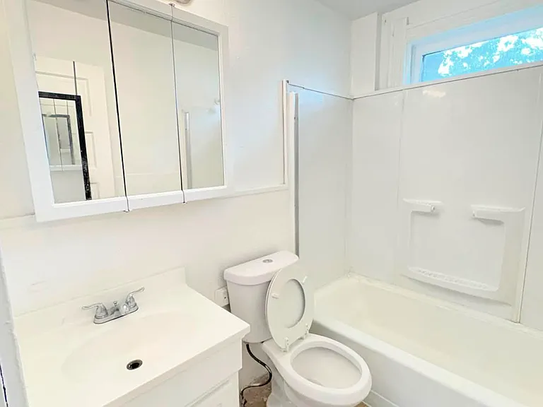 1239 Norwood Ave — Photo 21